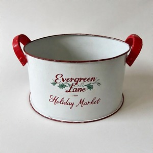 Jardinière de cour Holly Bell en finition rustique idéale pour les présentoirs floraux de porte d'entrée et le style de vacances dans le jardin - Product Image 5