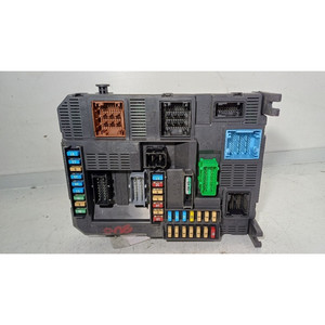 COMPUTER DE BORD PEUGEOT 208 Série 9819850080 DV6FE-BHW-BH02 (12>19) - Product Image 1