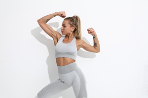 Super Cool XS Size Ropa de entrenamiento de gimnasio para mujer Patrón sólido Fitness Activewear Conjuntos de Sujetador deportivo con logotipo frontal Conjuntos de yoga - Product Image 4