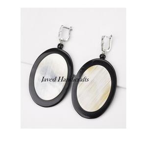 Personalizable mejor calidad pulido cuerno pendiente joyería de moda con diseño geométrico nuevo mejor tamaño personalizado forma artesanía natural - Product Image 1