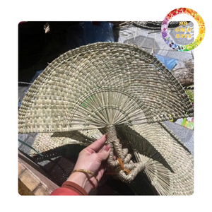 Abanico de mano de algas marinas con diseño de tejido plano | para bodas o decoración inspiradas en la naturaleza | Origen de Vietnam - Product Image 1