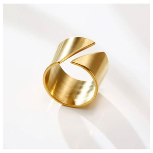 Hot Selling 2025 Luxe Elegance Designer Brass Finger <b>Ring</b> Stunning <b>Statement</b> Piece for Timeless Beauty - Product Image 2