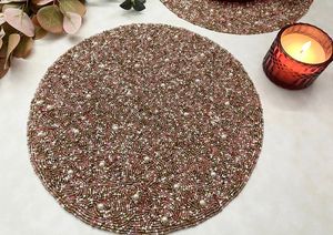 Napperon de luxe perlé fait à la main, riche aspect, pièce de centre décoratif en or - Product Image 4