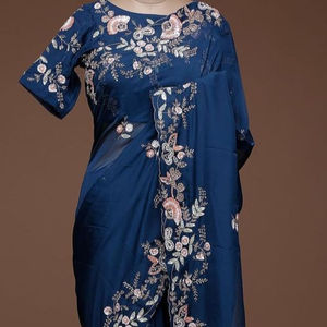 2022 TRENDY NEW SAREE con HERMOSO BORDADO ZARI en TELA DE SEDA DECORADA CON BORLAS DE ENCAJE ELEMENTOS VINTAGE para BODA DE FIESTA - Product Image 1