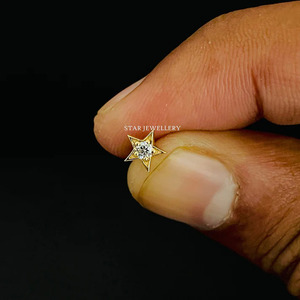 14K or massif diamant naturel étoile nez/oreille goujon bijoux fins. - Product Image 1