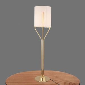 Lampadaire en métal personnalisé en laiton AK en laiton fini pièce de haute qualité pour décor de chambre/décor de fêtes - Product Image 4