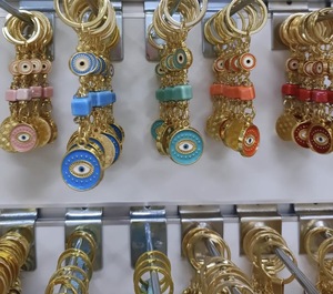 DAFNI <b>BIG</b> PAZAR Fashion Alloy Carabiner Keychain Enamel Gold Finish Unique Enamelled Tips Various 3D Shapes Embossing Printing - Product Image 4