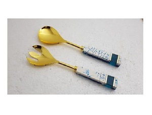 Ustensiles de cuisine de qualité supérieure en acier inoxydable 18/8 Ensemble de serveurs à salade Outil à salade décoratif avec poignée en résine à prix abordable - Product Image 4