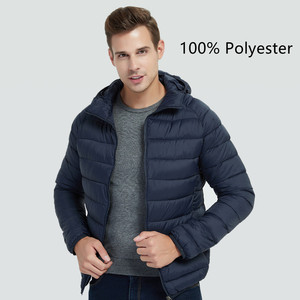 Venta al por mayor al aire libre fino logotipo personalizado algodón/poliéster negro con capucha invierno burbuja Puff relleno transpirable a prueba de viento Puffer chaquetas - Product Image 4
