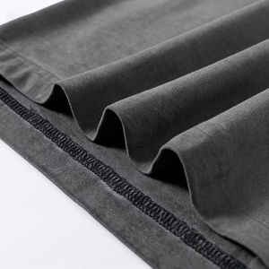 T-shirt vintage à épaules tombantes avec impression personnalisée OEM, fabrication soignée, pour la vie universitaire et la mode étudiante - Product Image 4