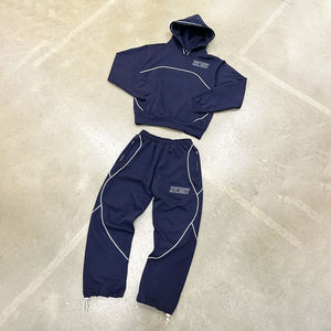 Ensemble de survêtement streetwear 2-en-1 écologique THREAD and FEATHERS 2026 pour adultes - Léger, à capuche avec cordon de serrage, idéal pour l'hiver - Product Image 3