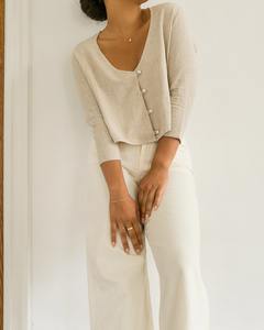 Ensemble 2 pièces élégant pour femme, style vintage floral, en mélange de lin naturel respirant, à manches longues boutonnées, infroissable, personnalisable ODM - Product Image 4