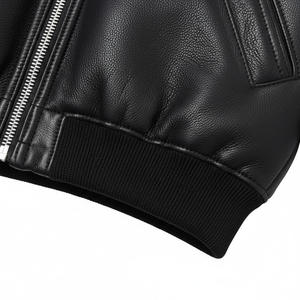 Veste d'hiver 2025 pour femme, style vintage, en cuir PU tissé, coupe ajustée, respirante, chaude, duveteuse, col montant, épaisse et rembourrée de duvet, vente en gros - Product Image 5