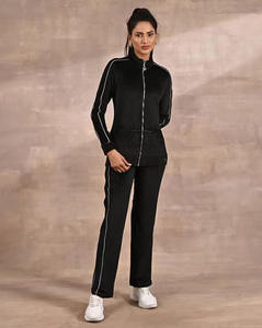 ชุดวอร์มผู้หญิงทันสมัย ออกแบบมาสำหรับไลน์เสื้อผ้าไลฟ์สไตล์ รองรับการสร้างแบรนด์ตามความต้องการและจำหน่ายสินค้าขายส่งระหว่างประเทศ - Product Image 2