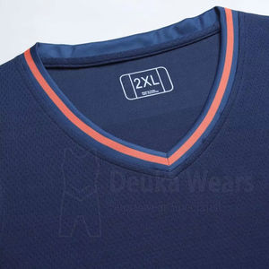 ชุดบาสเก็ตบอลผ้าโพลีเอสเตอร์ 100% พิมพ์ลายด้วยความร้อน MOQ ต่ำ พร้อมชื่อ/หมายเลขทีมเยาวชนที่ปรับแต่งได้ - Product Image 4