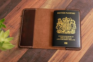 Funda personalizada de cuero para pasaporte, Funda de cuero para ella, regalos para él, regalo de boda, 2017 - Product Image 2