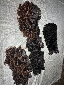 Extensiones de cabello Remy alineadas con Templo indio, cutícula sin procesar, cabello humano crudo con textura rizada hinchable, modelo no permanente - Product Image 5