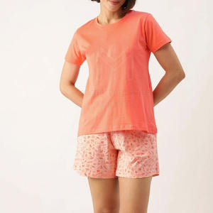 Vente en gros 2024 Ensemble de shorts décontractés pour femmes Logo personnalisable imprimé sur manches courtes 100% coton pour les sports d'hiver Motif solide - Product Image 1