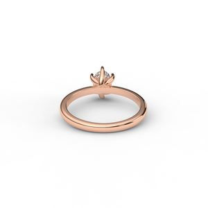 Bague solitaire minimaliste en diamant de laboratoire ovale en or rose 14 carats - Product Image 2