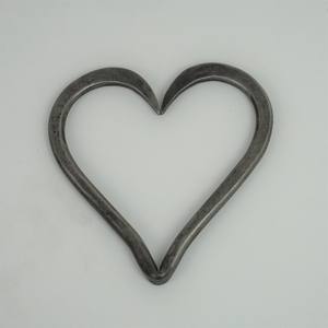 Dessous de plat en métal en forme de coeur nouveauté décoratif en gros cuisine dessous de plat indien élégant dessous de plat pour les cuisines de l'inde - Product Image 1