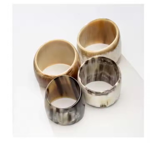 Porte-serviettes en corne artisanal Accessoire de table en corne naturelle élégant et unique Parfait pour la cuisine de la salle à manger à la maison - Product Image 3