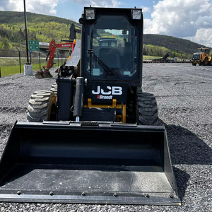 Minicargadora JCB 225 de 2016 con Motor Mitsubishi - Capacidad de Carga de 8 Toneladas, Alta Eficiencia, Diseñada para Mayor Resistencia - Product Image 1