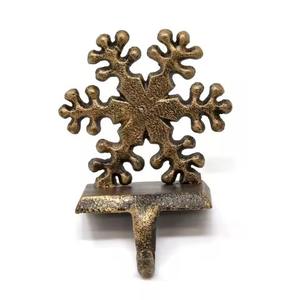 Soporte de calcetín de Navidad de lujo en gancho de hierro de material metálico para exhibición y decoraciones navideñas de lujo - Product Image 2