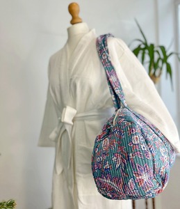 Bolsa de Viaje Tipo Tote Acolchada, Multifuncional, de Algodón con Estampado Floral Veraniego, Ecológica, Sostenible, Resistente y de Gran Capacidad - Product Image 4