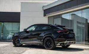 Urus 2024 d'occasion de luxe, cuir foncé, turbo, transmission intégrale, SUV, conduite à gauche, toit ouvrant panoramique, 5 places, automatique 8 vitesses, moteur 4.5L - Product Image 3