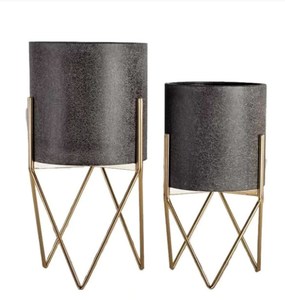 Decoraciones de jardín Cantidad a granel S/2 Soporte de maceta de metal de tendencia Macetas y jardineras doradas con soporte de alambre negro Maceta - Product Image 6