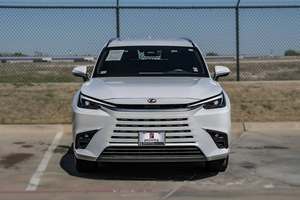 SUV de Lujo Usado de 3 Filas y Tamaño Completo, Modelo 2025, TX 350 Edición Premium - Product Image 2