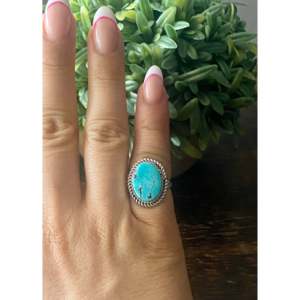 Anillo de Plata de Ley con Turquesa South Hill, Talla 5.5, Corte Princesa, Joyería Fina Geométrica - Product Image 2