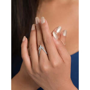 Anillo de Plata de Ley 925 de Primera Calidad para Hombre, Chapado en Rodio con Diamante Corte Pera, Joyería de Regalo - Product Image 4