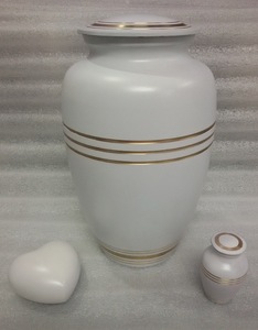 Urnas de cremación de calidad premium hechas a mano con diseños y gráficos especiales utilizados para los recuerdos de los antepasados y seres queridos. - Product Image 5