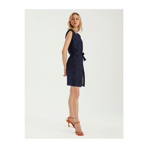 Robe courte à motifs avec épaulettes Robes élégantes et confortables Produit - Product Image 3