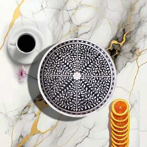 Plateau de service en résine personnalisé de différentes couleurs pour la maison et les restaurants avec incrustation d'os - Product Image 1