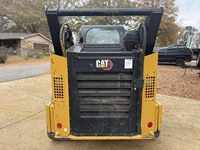 Hochwertiger Cat 289D3 Kompaktlader, gebaut für anspruchsvolle Bauprojekte, mit zuverlässigem Motor und überlegener Hubkraft.