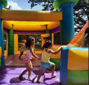 Castillo Inflable Grande y Resistente de PVC Arcoíris, Comercial, Combinado, para Niños, para Fiestas - Product Image 1