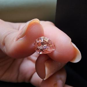 Elegante Anillo de Compromiso con Diamante Cultivado en Laboratorio de 1.72CT, Corte Pera, Color Rosa Fantasía, Certificado IGI - Product Image 5