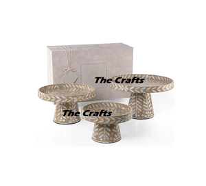 Support à gâteau en bois et en marbre de trois tailles différentes, pour servir des pâtisseries et des gâteaux au chocolat, à prix avantageux - Product Image 1