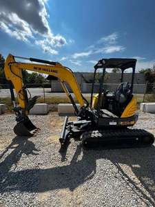 Excavadora Usada New Holland E215C LC Multifuncional, Autopropulsada, con Bomba de Motor, 1 Año de Garantía, Alta Calidad, en Venta - Product Image 2