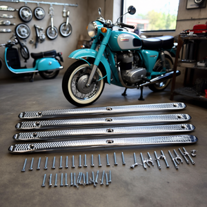 Juego Completo de Tiras de Aluminio para el Suelo y Kit de Fijación para Motocicleta Lambretta C, Acabado Cromado - Product Image 3