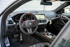 BMW M4 CSL 2023 Económico con Volante a la Izquierda/Derecha - Product Image 3