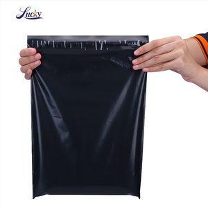 ถุงพลาสติกกันน้ำและรีไซเคิลโพลี100% โพลีเองขนาด30*42ซม. ถุงไปรษณีย์แบบ LDPE สีดำเป็นมิตรกับสิ่งแวดล้อม - Product Image 3