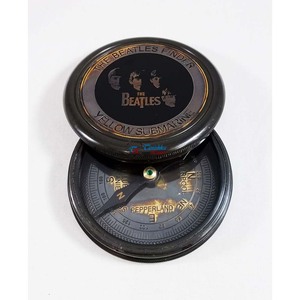 Brújula de latón grabada personalizada, bautismo de metal personalizado, día de boda y regalo de Navidad con mecanismo de trabajo - Product Image 5