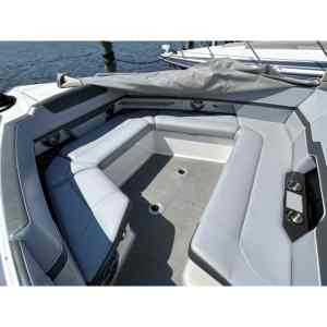 ฟอร์มูล่า 380 ซูเปอร์สปอร์ต ครอสโอเวอร์ ปี 2020 พร้อมเครื่องยนต์ติดท้ายเรือ - Product Image 3