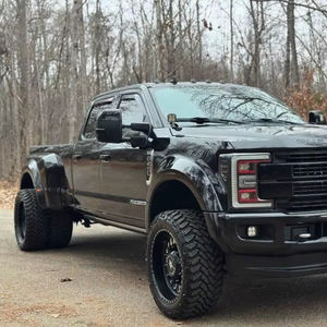 Ford F-450 Super Duty Platinum 2019 d'occasion, boîte manuelle, diesel turbo, conduite à gauche, finition métallique foncée R18, à vendre - Product Image 1