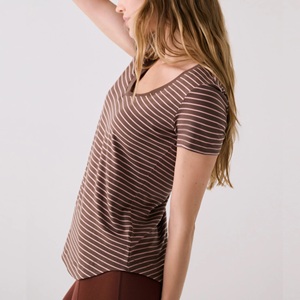Camiseta de Verano Casual para Mujer, Cuello en V, Tejido Elástico, Corte Regular, Diseño a Rayas con Bloques de Color, Transpirable, Ecológica y Bonita - Product Image 6