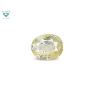 Saphir Jaune Naturel de 3,69 Carats (Pukhraj) - Pierre Précieuse Facettée Taille Émeraude - Product Image 1