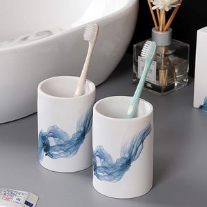 Ensemble d'accessoires de salle de bain en résine de style ange 4 pièces de luxe à usage domestique ou hôtelier de qualité, y compris plateau et bouteille de savon artisanat en résine - Product Image 6